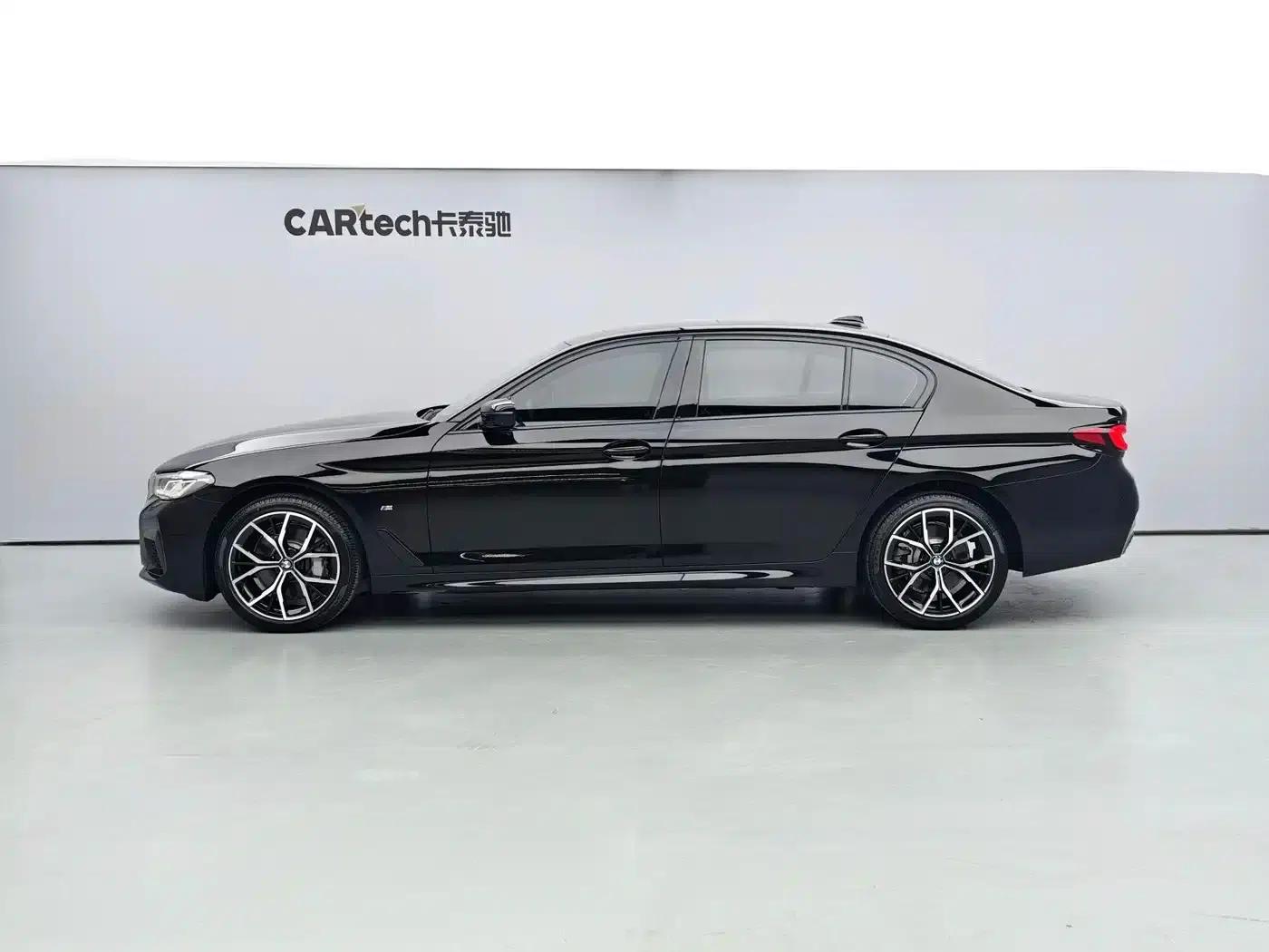 2021 BMW 5 Series 530Li Luxury M Sport Package — миниатюра 3