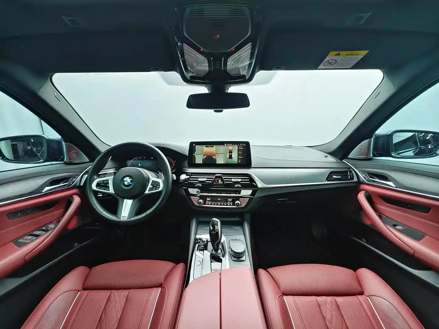 2021 BMW 5 Series 530Li Luxury M Sport Package — миниатюра 10