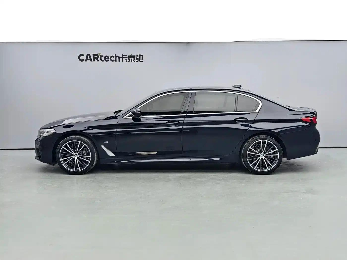 2022 BMW 5 Series 530Li Leading Edition M Sport Package — миниатюра 3