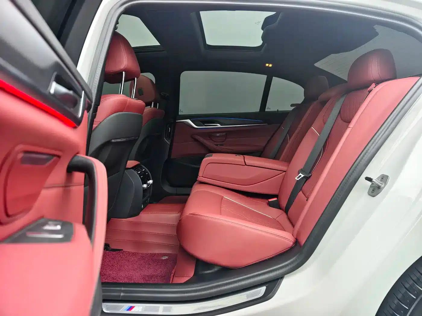 2023 BMW 5 Series 530Li Leading Edition M Sport Package — миниатюра 12