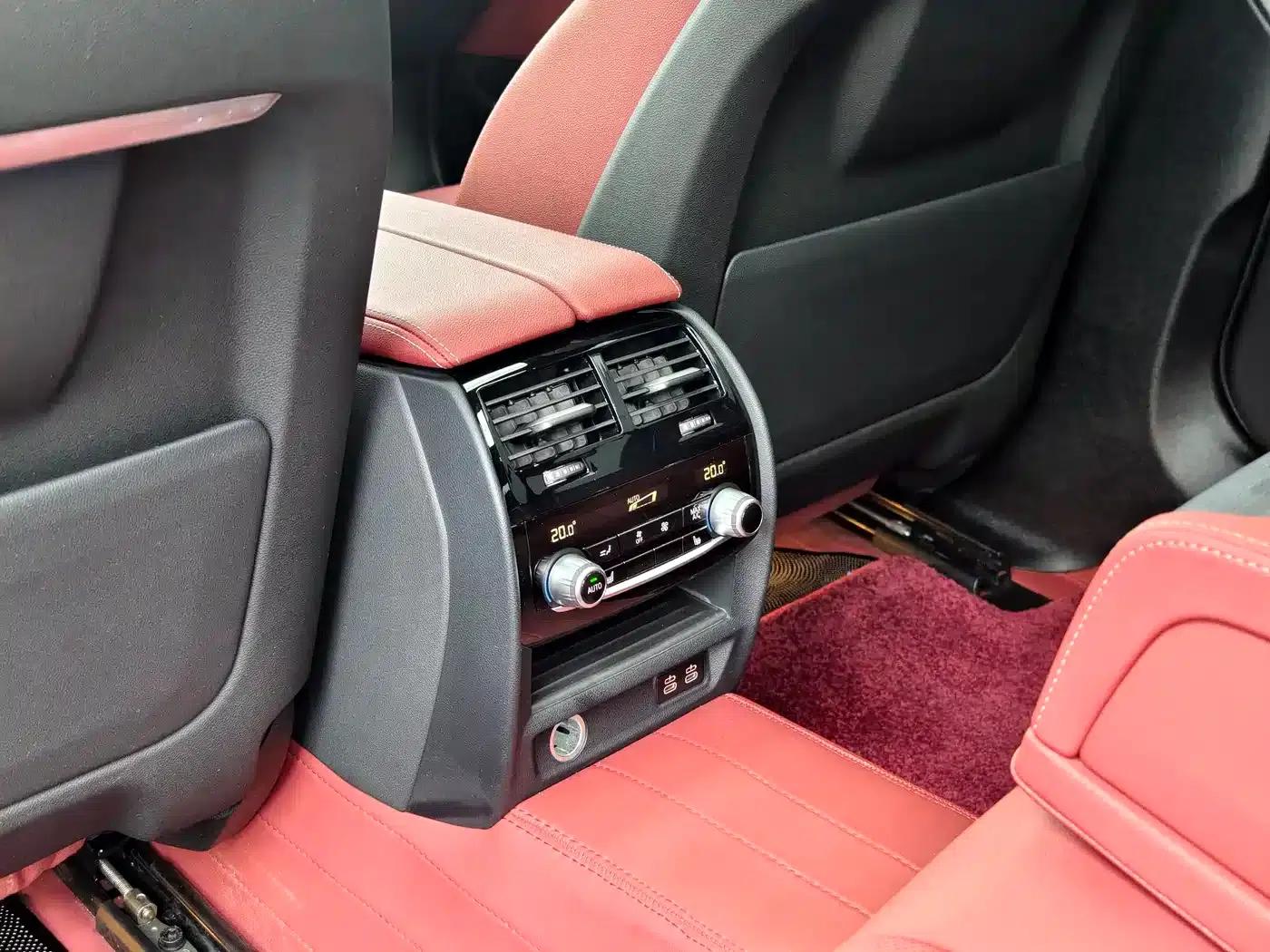 2023 BMW 5 Series 530Li Leading Edition M Sport Package — миниатюра 13