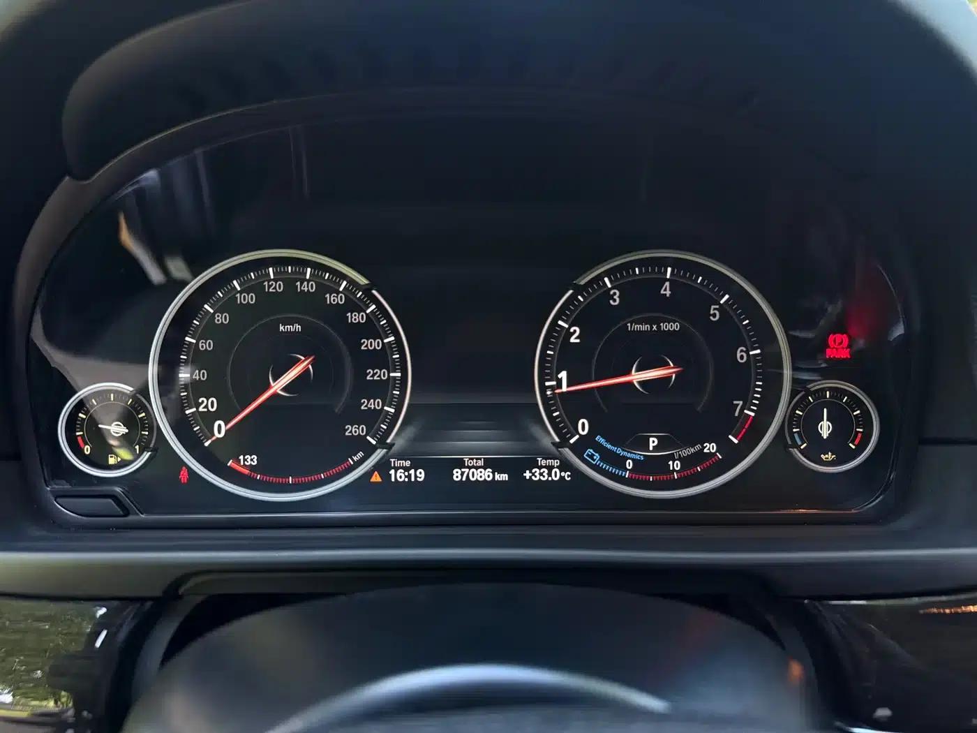 2017 BMW 5 Series 525Li Luxury Design Package — миниатюра 22