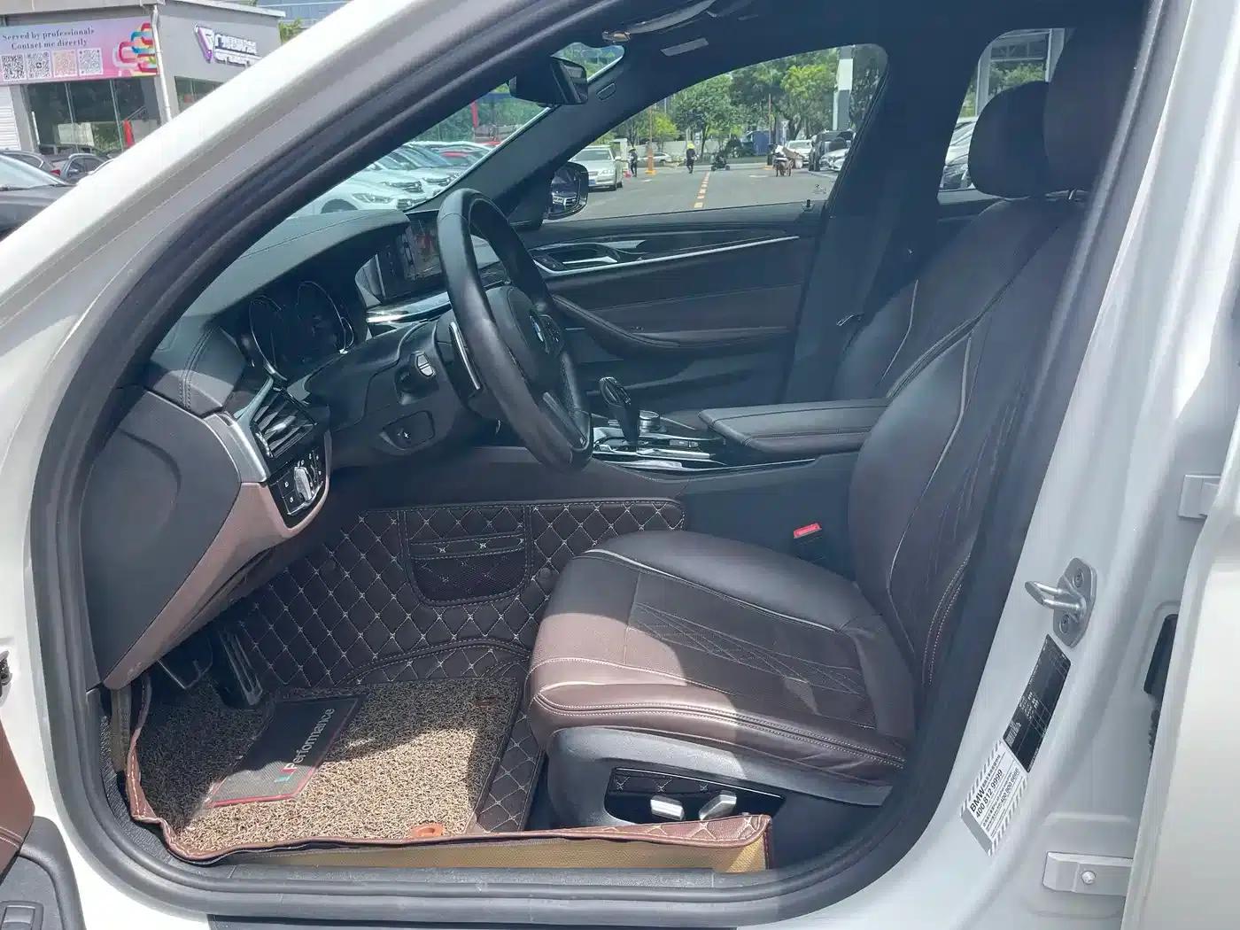 2018 BMW 5 Series 530Li Luxury M Sport Package — миниатюра 16