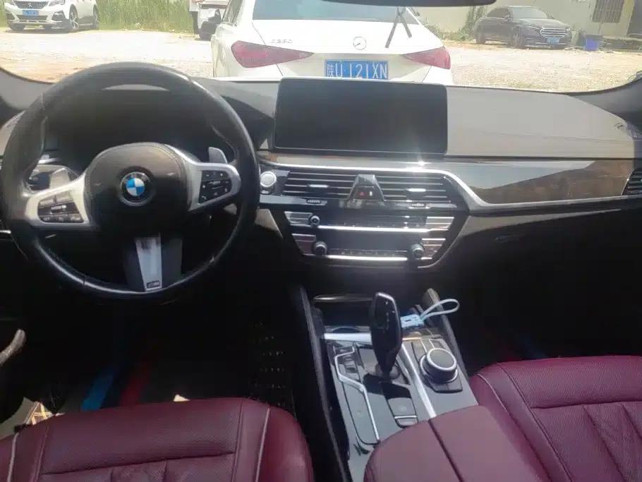 2022 BMW 5 Series 530Li Leading Edition M Sport Package — миниатюра 12