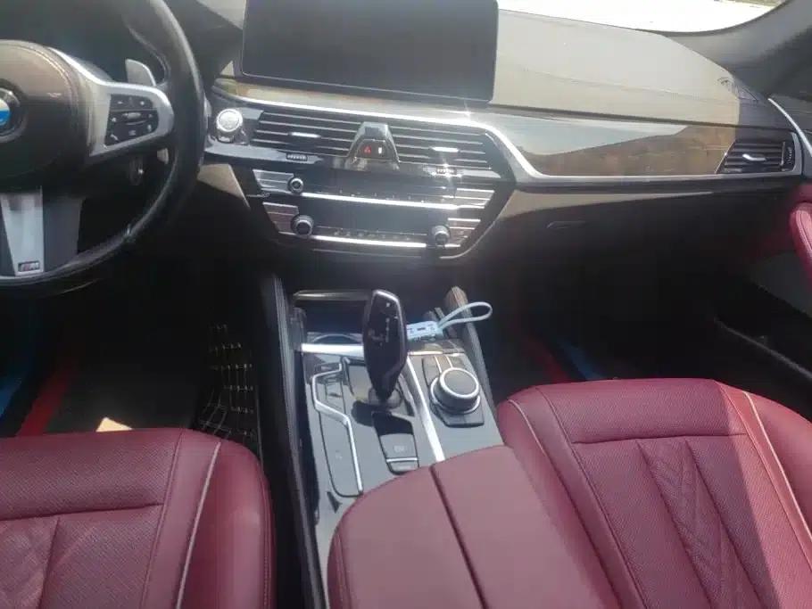 2022 BMW 5 Series 530Li Leading Edition M Sport Package — миниатюра 16