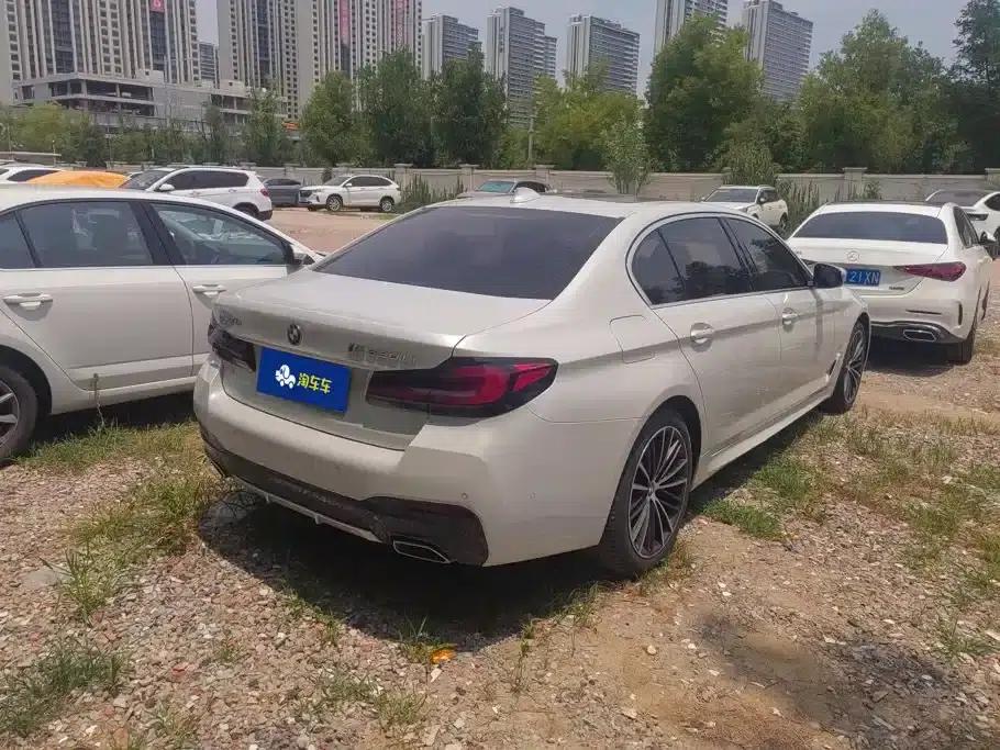 2022 BMW 5 Series 530Li Leading Edition M Sport Package — миниатюра 3