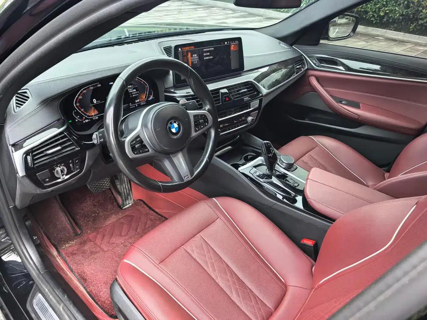 2022 BMW 5 Series 525Li M Sport Package — миниатюра 9