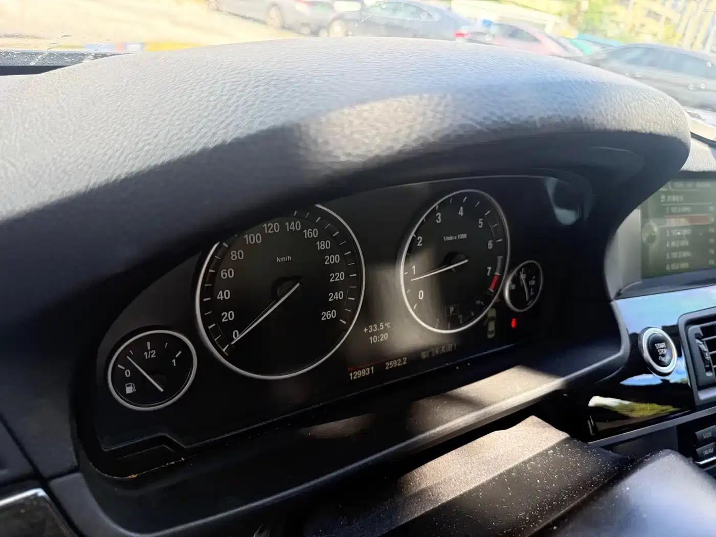 BMW 5 Series 2013 530Li Leading Edition — миниатюра 11