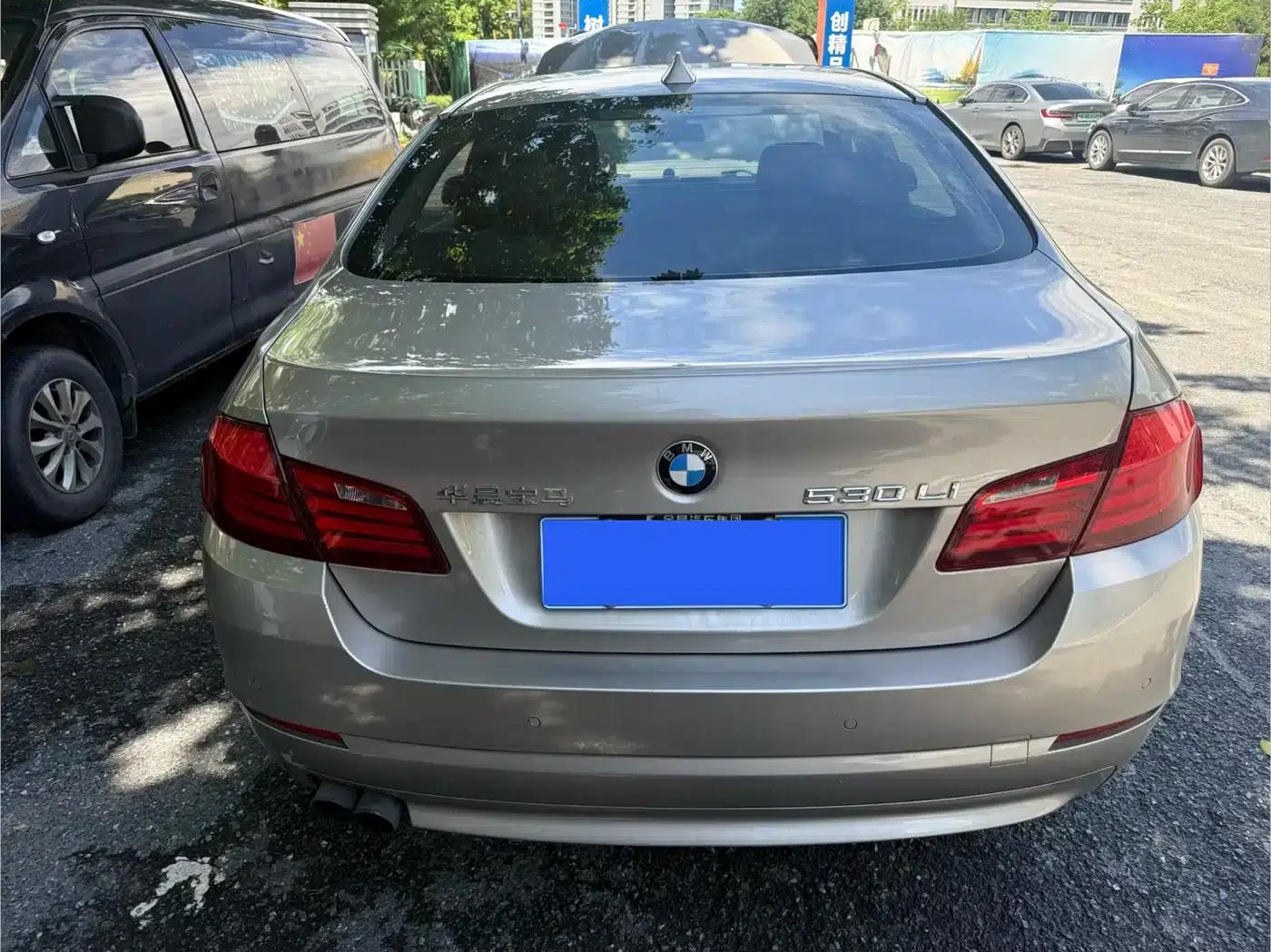 BMW 5 Series 2013 530Li Leading Edition — миниатюра 16