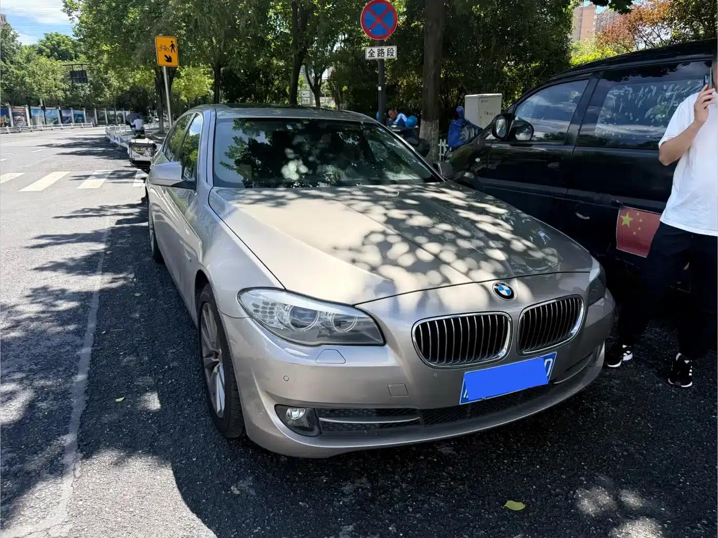 BMW 5 Series 2013 530Li Leading Edition — миниатюра 3