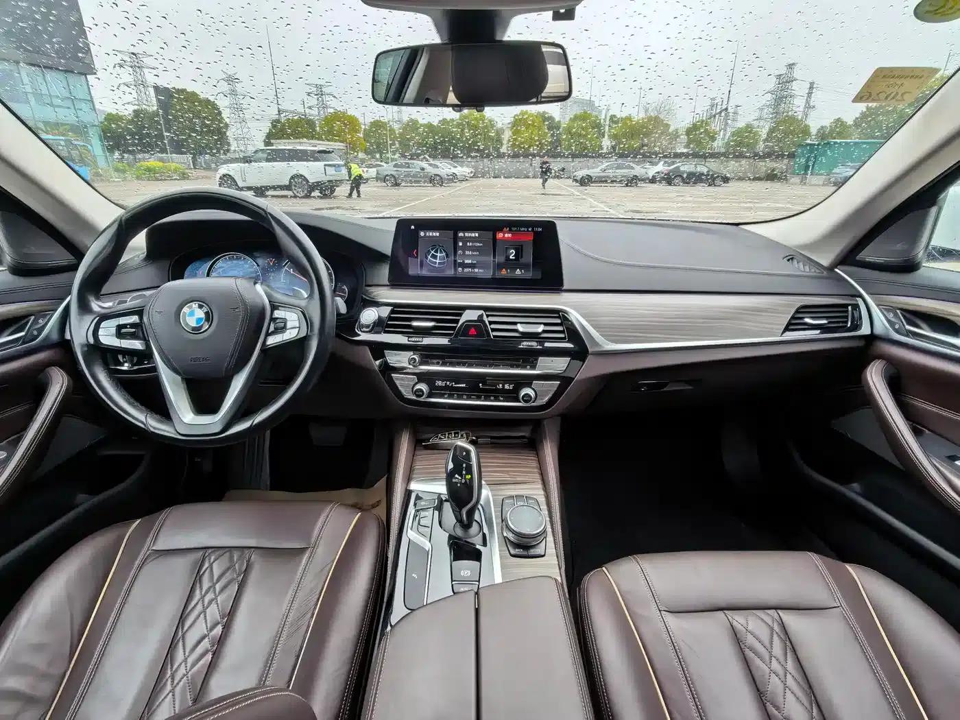 2018 BMW 5 Series Facelift 530Li Leading Luxury Package — миниатюра 15