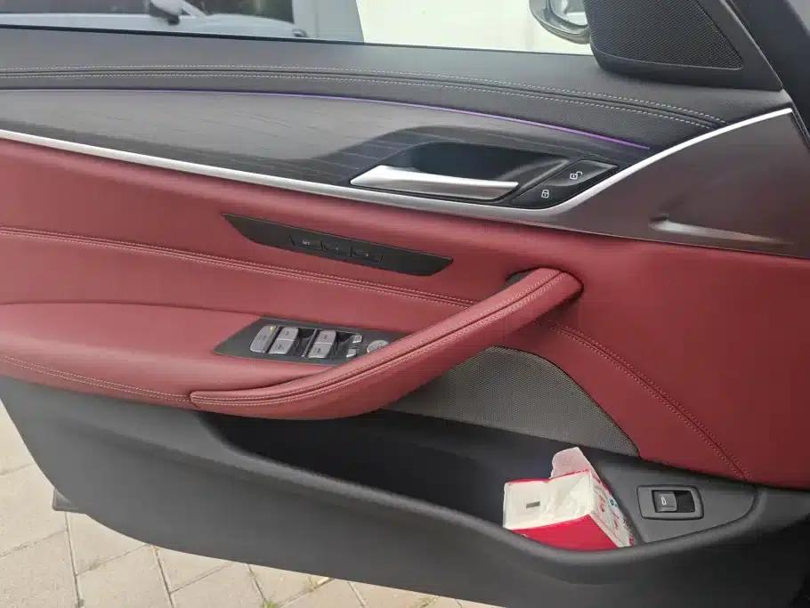 2023 BMW 5 Series Facelift 530Li Leading Edition M Sport Package — миниатюра 7