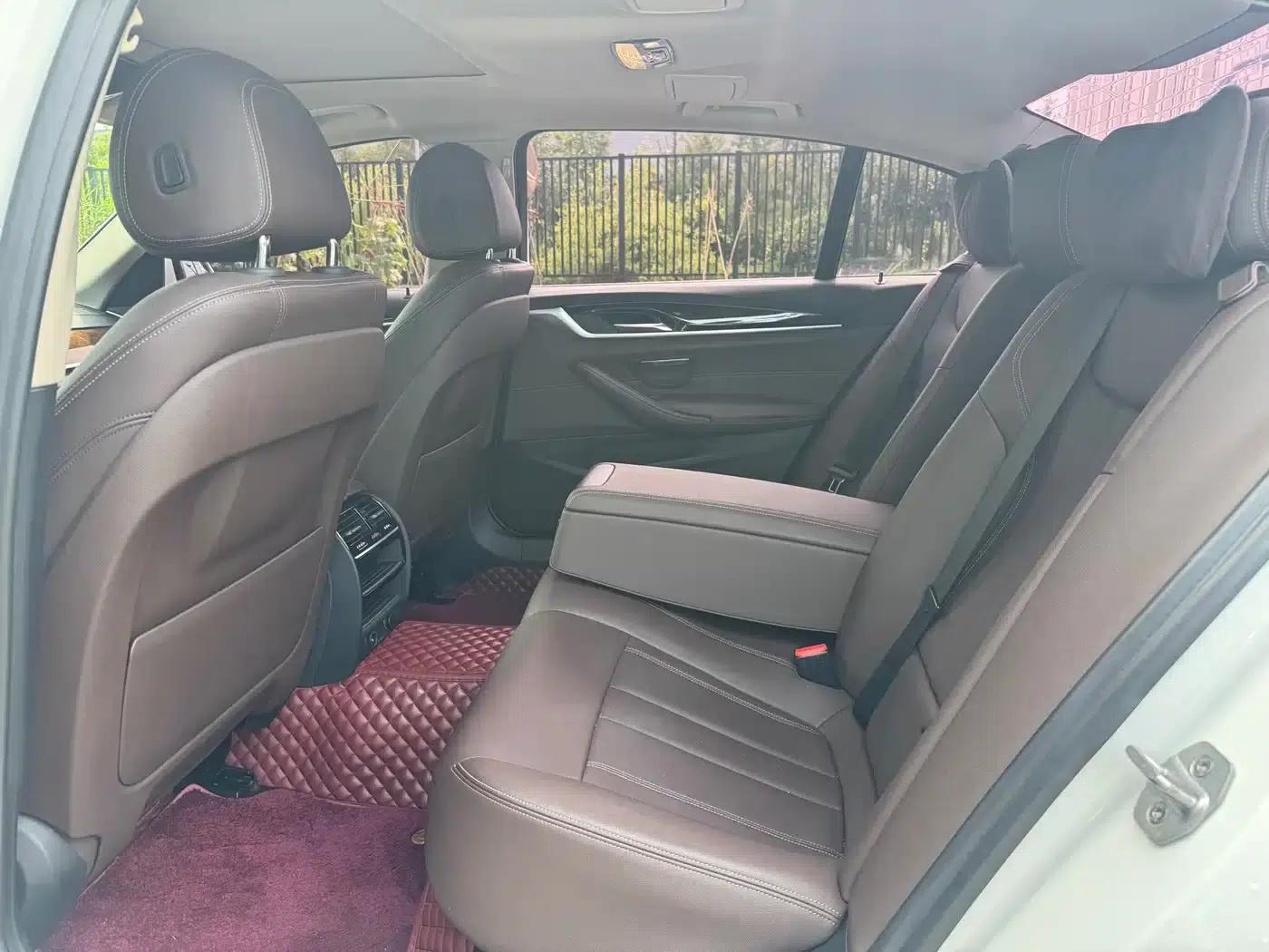 2018 BMW 5 Series 525Li Luxury Package — миниатюра 12