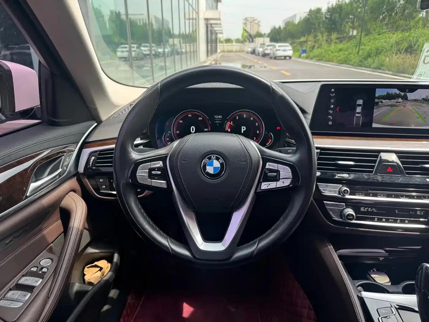 2018 BMW 5 Series 525Li Luxury Package — миниатюра 15