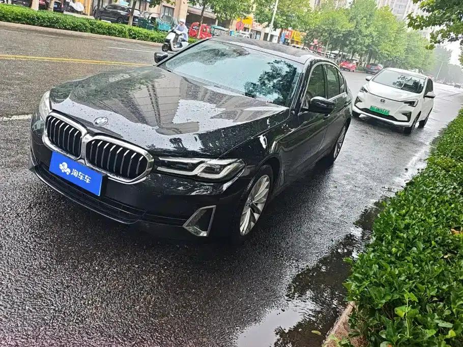 2021 BMW 5 Series 525Li Luxury Package — миниатюра 1
