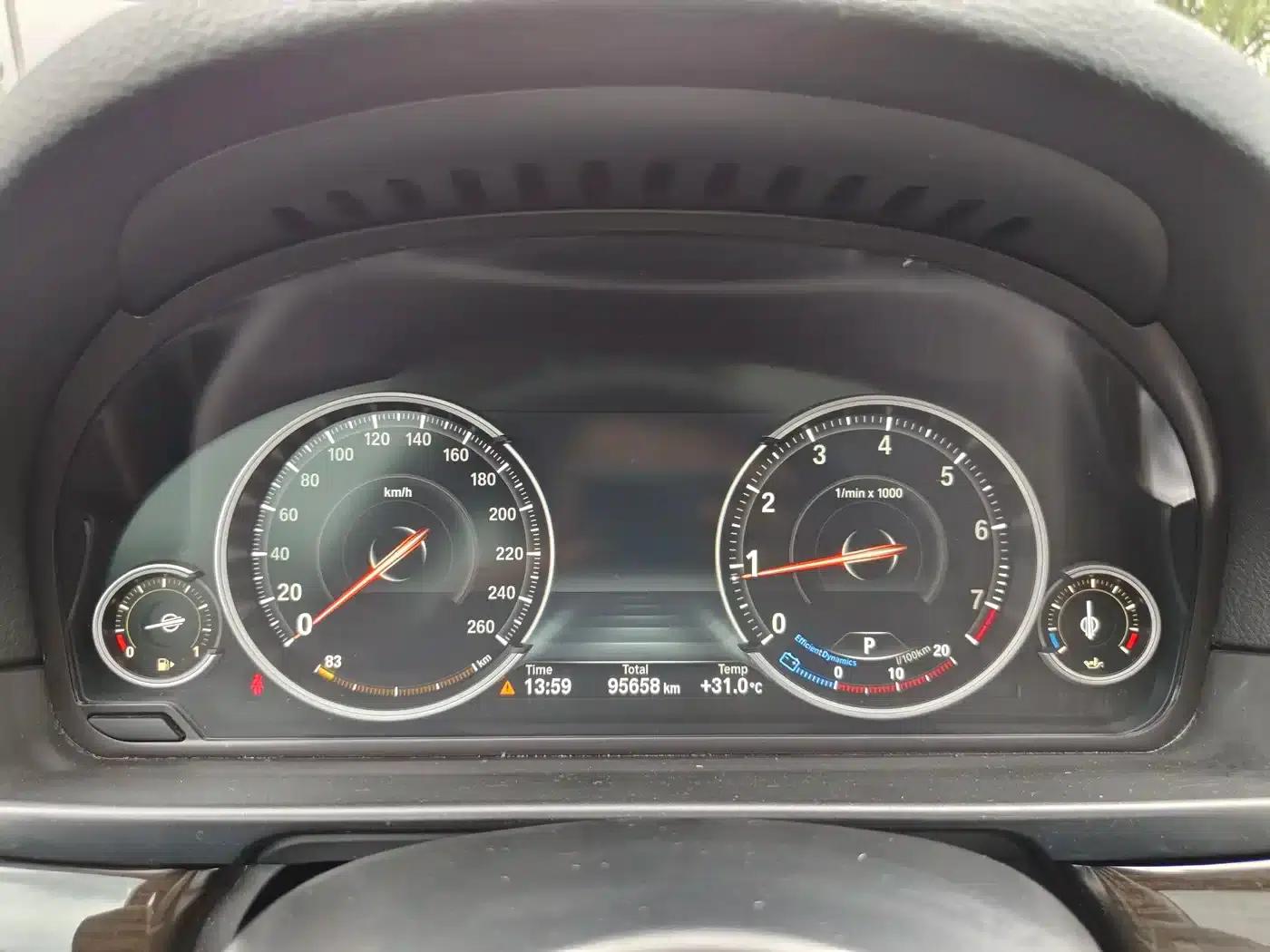 2014 BMW 5 Series 525Li Luxury Design Package — миниатюра 11