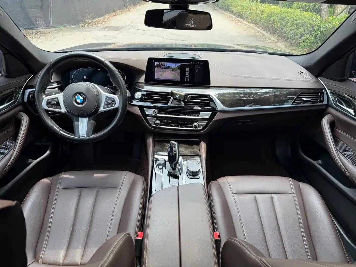2020 BMW 5 Series 525Li M Sport Package — миниатюра 5