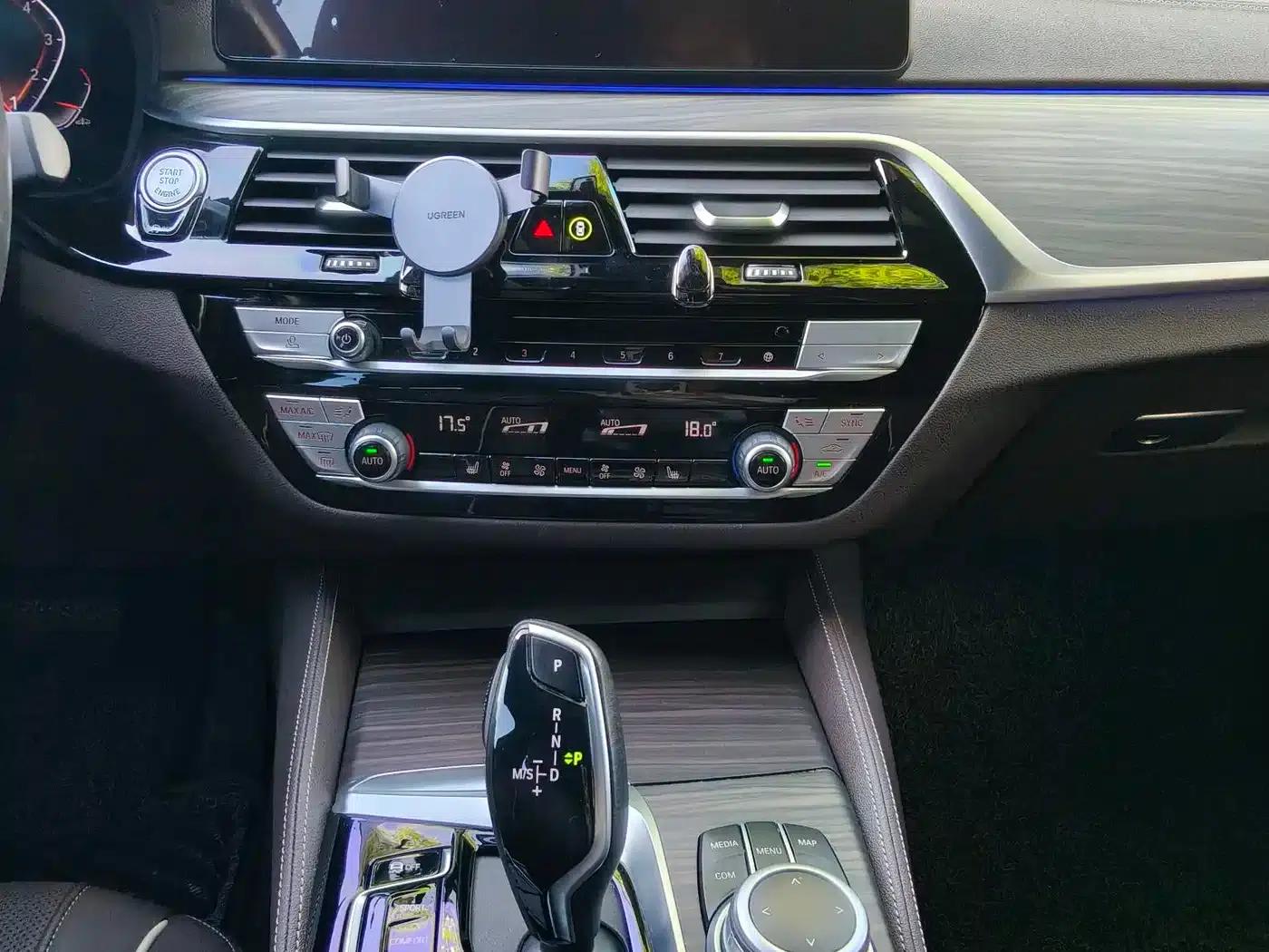 BMW 5 Series 2022 Facelift II 530Li Leading Model M Sport Package — миниатюра 11