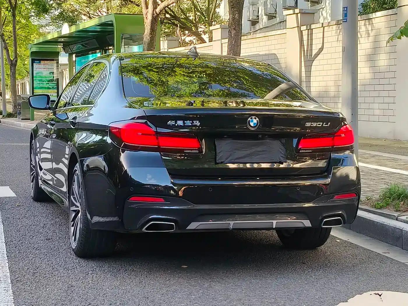 BMW 5 Series 2022 Facelift II 530Li Leading Model M Sport Package — миниатюра 16