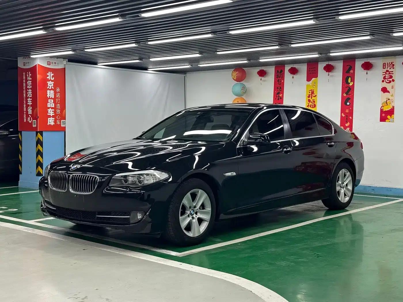 2011 BMW 5 Series 528Li Luxury — миниатюра 1
