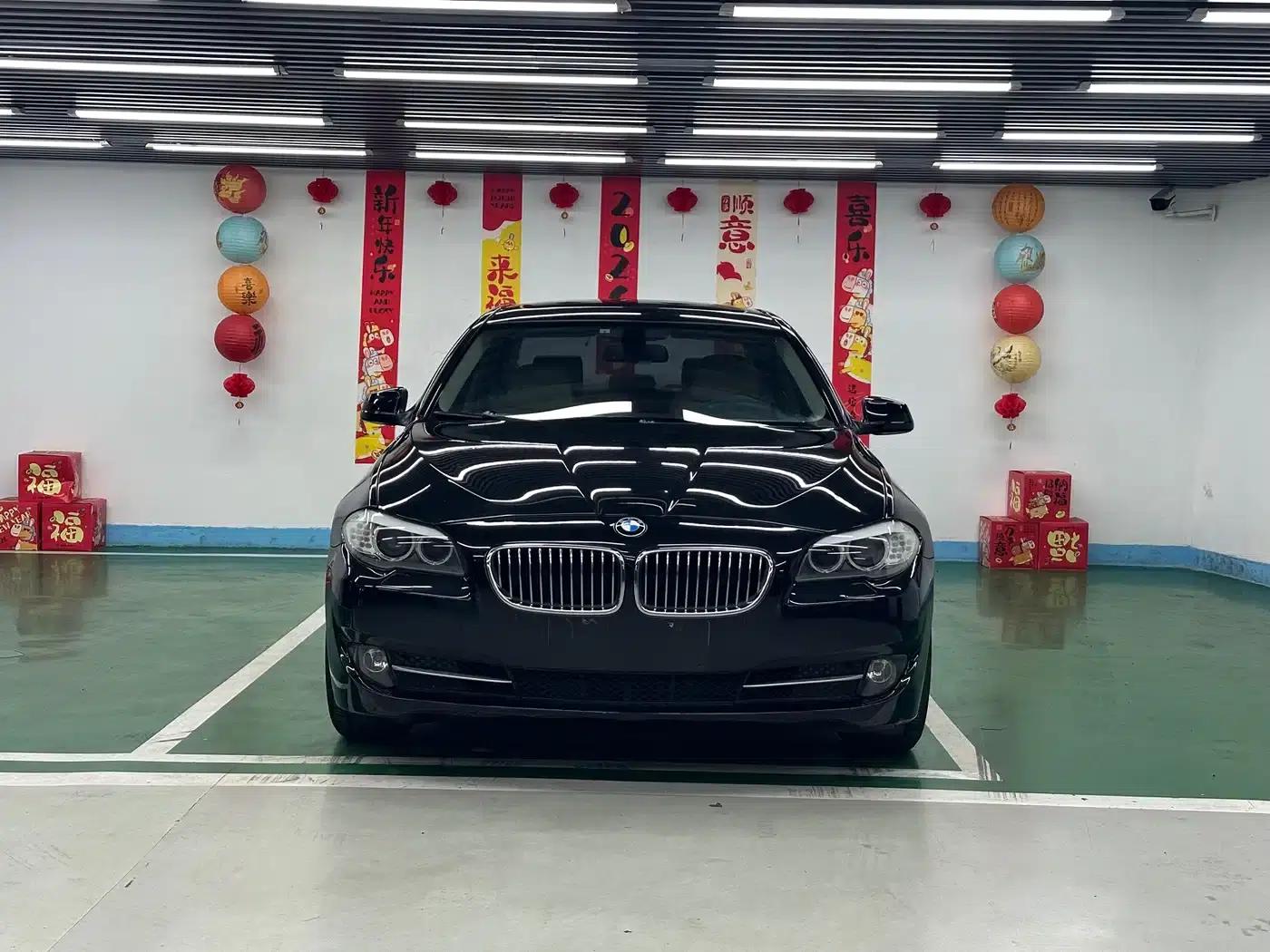2011 BMW 5 Series 528Li Luxury — миниатюра 2