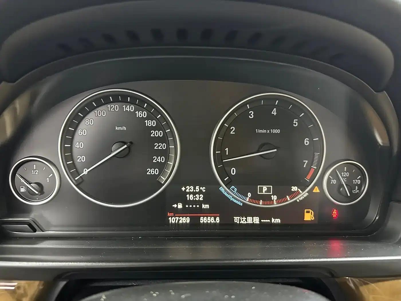 2011 BMW 5 Series 528Li Luxury — миниатюра 13