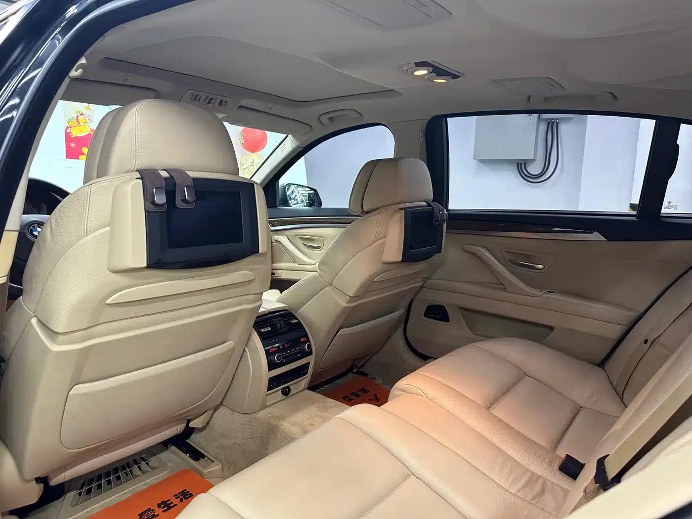 2011 BMW 5 Series 528Li Luxury — миниатюра 18