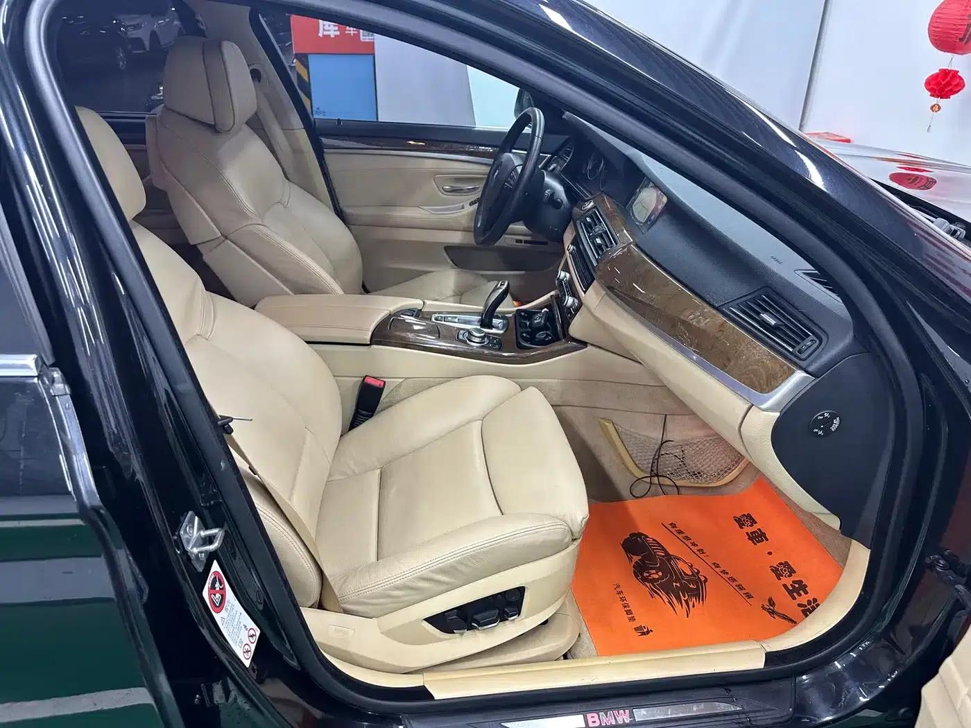 2011 BMW 5 Series 528Li Luxury — миниатюра 20