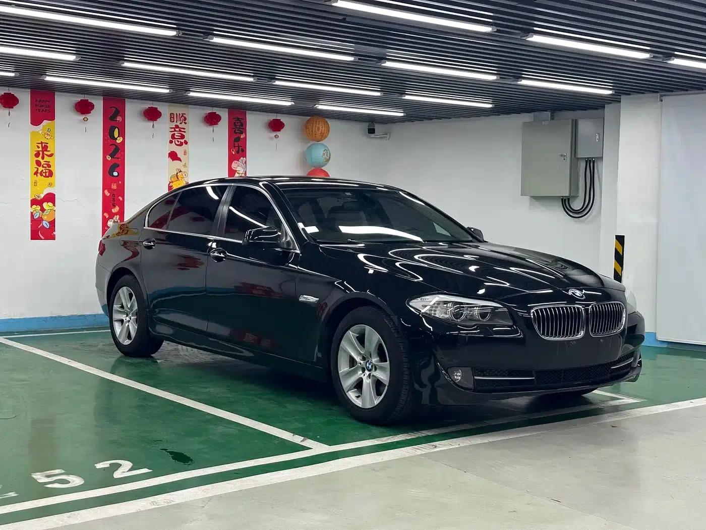 2011 BMW 5 Series 528Li Luxury — миниатюра 3