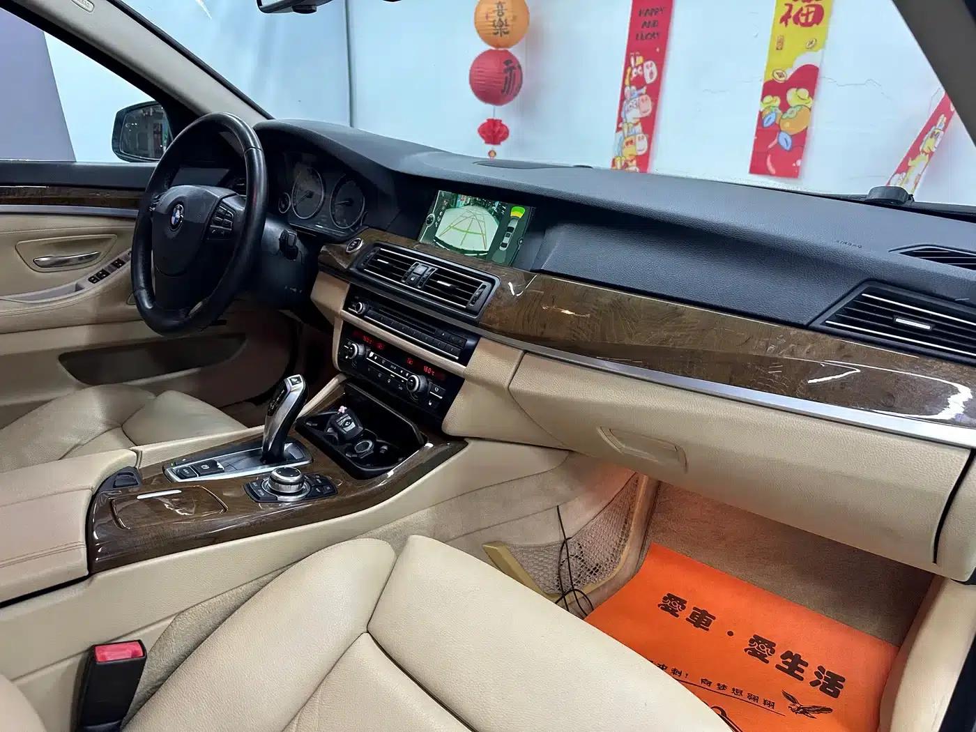 2011 BMW 5 Series 528Li Luxury — миниатюра 21