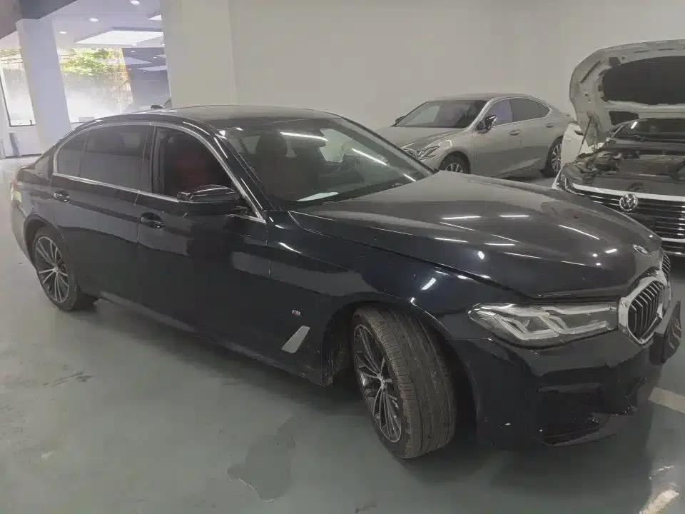 BMW 5 Series 2022 Facelift II 530Li Leading Model M Sport Package — миниатюра 3