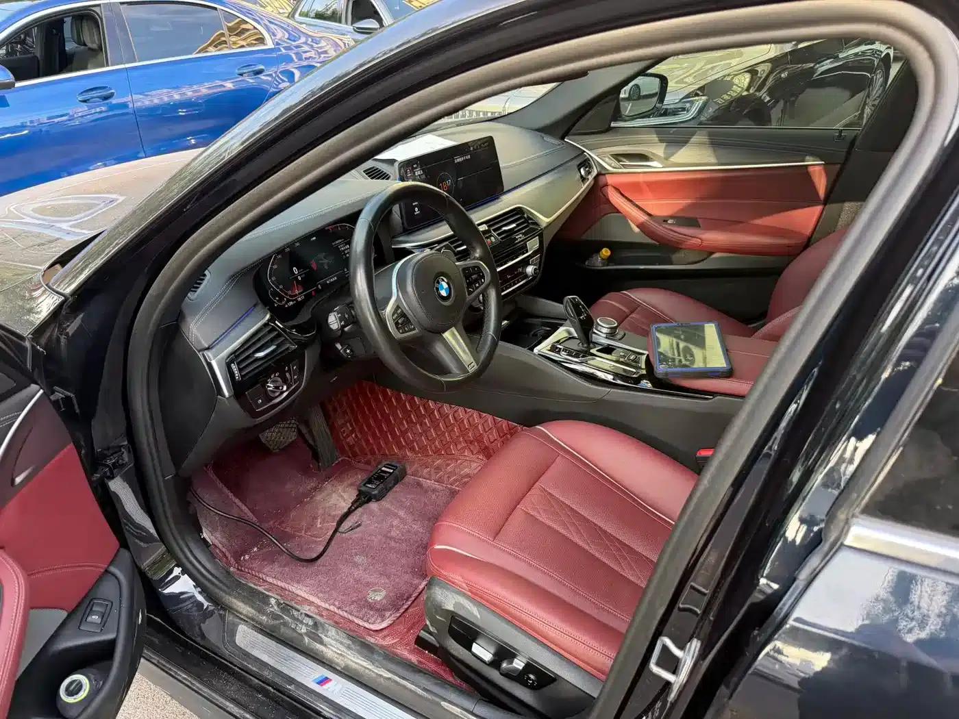 BMW 5 Series 2022 Facelift II 530Li Leading Model M Sport Package — миниатюра 4