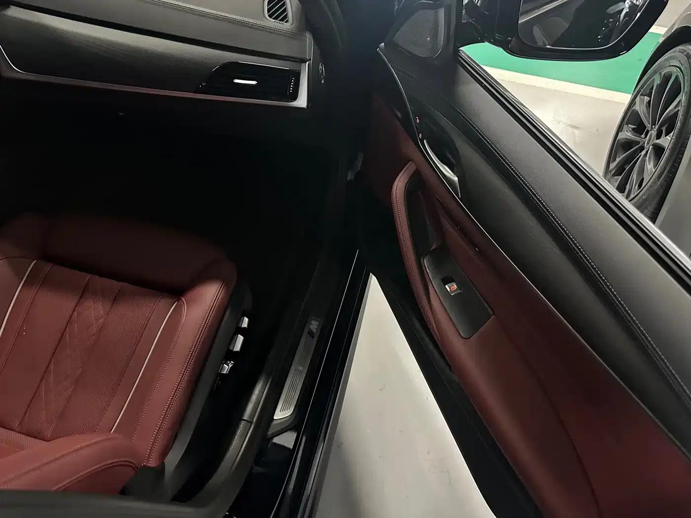 2023 BMW 5 Series 530Li Luxury M Sport Package — миниатюра 7