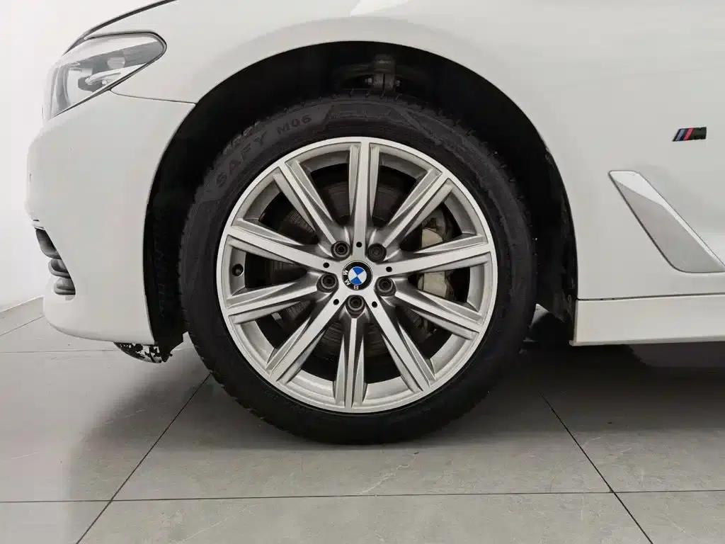BMW 5 Series 2018 528Li Launch Special Edition — миниатюра 17