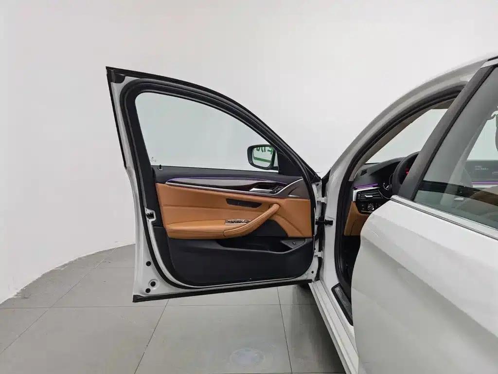 BMW 5 Series 2018 528Li Launch Special Edition — миниатюра 8