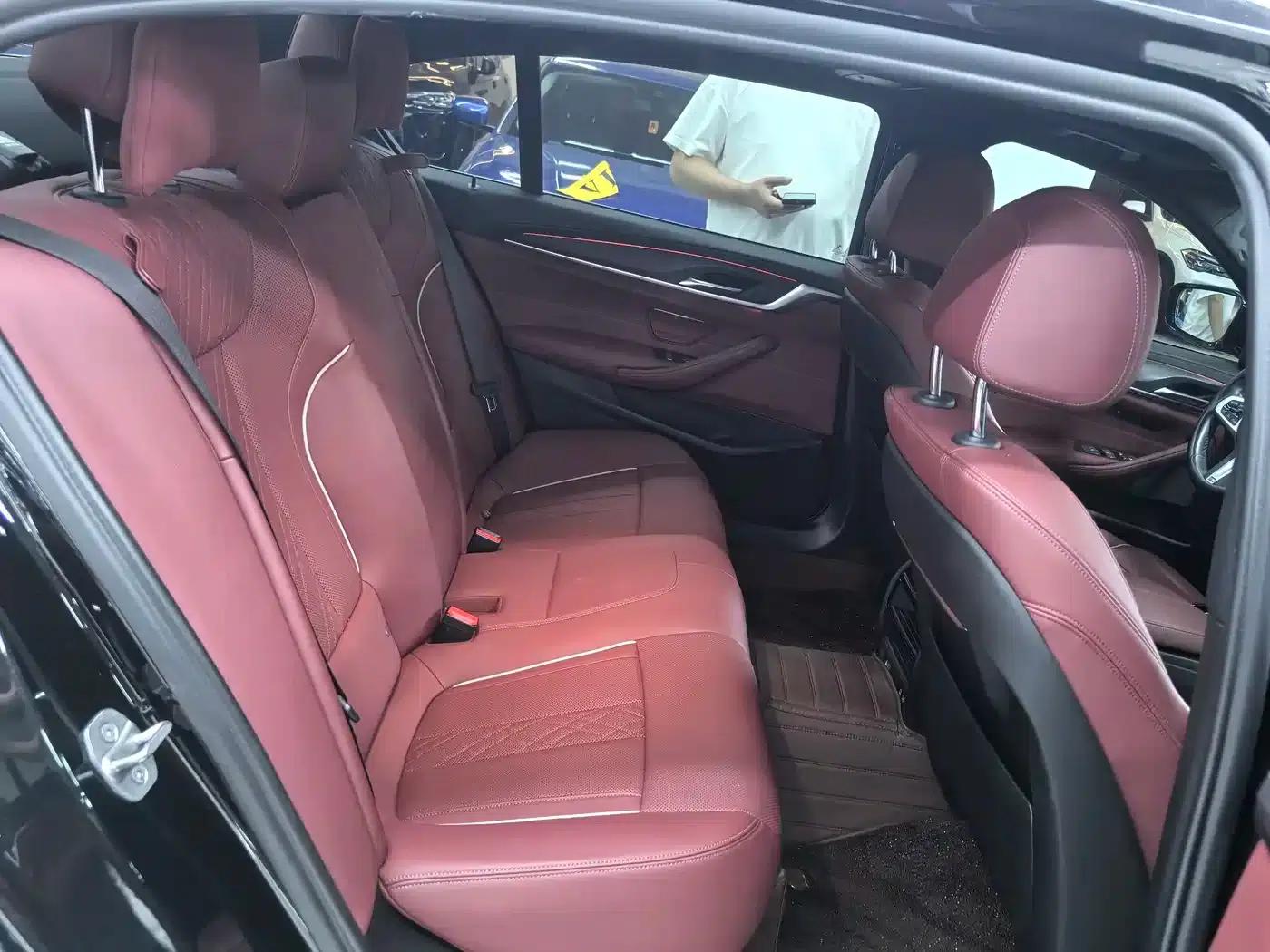 2023 BMW 5 Series 530Li Leading Edition M Sport Package — миниатюра 7