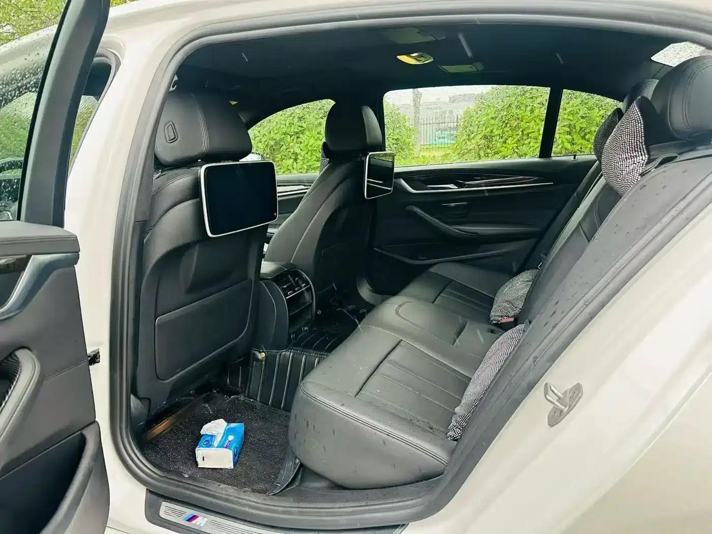 2018 BMW 5 Series 525Li M Sport Package — миниатюра 6