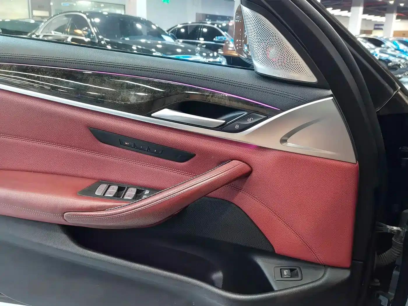 2018 BMW 5 Series Facelift 530Li Leading Edition M Sport Package — миниатюра 9
