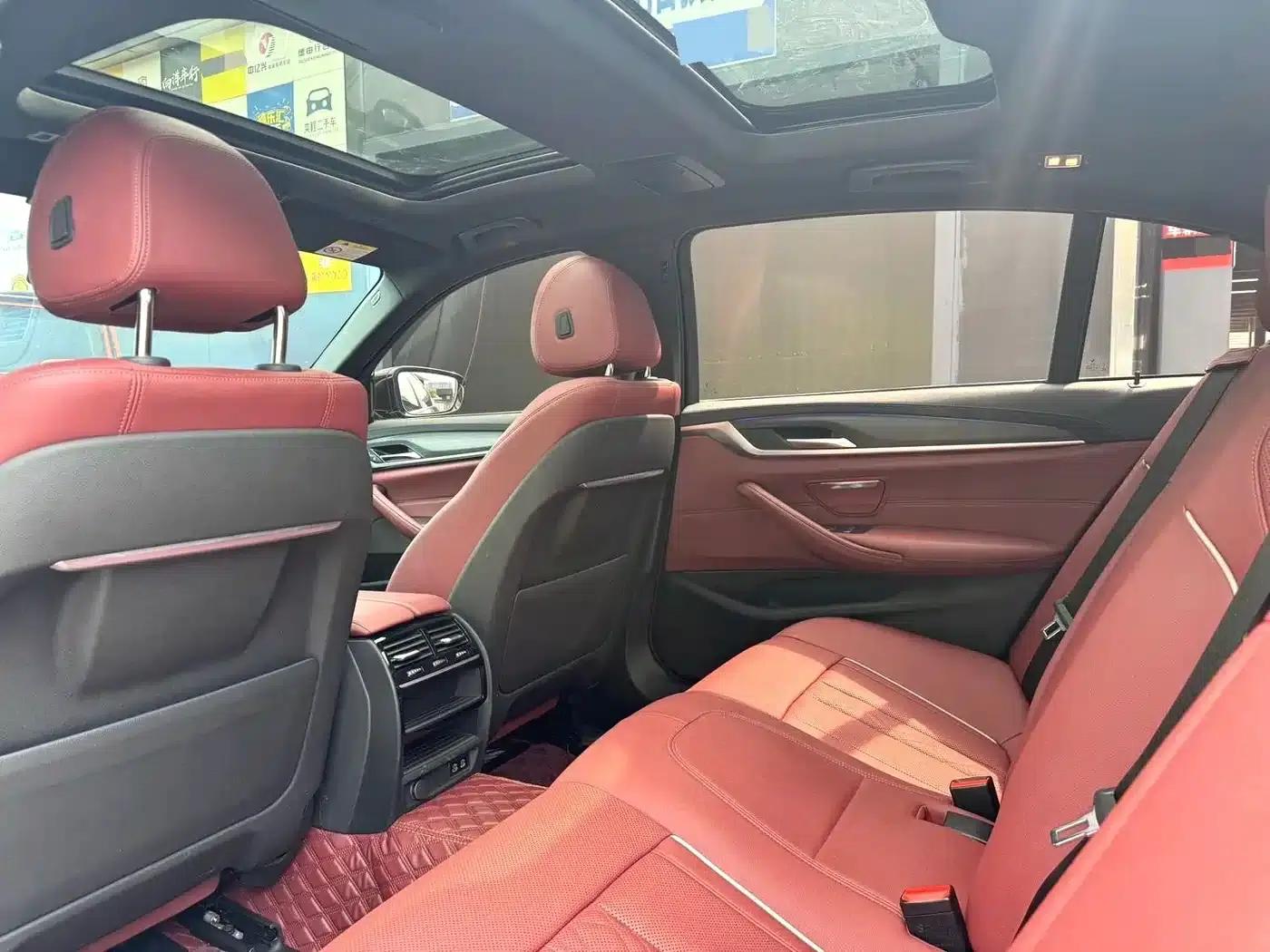 2021 BMW 5 Series 530Li Leading Edition M Sport Package — миниатюра 4