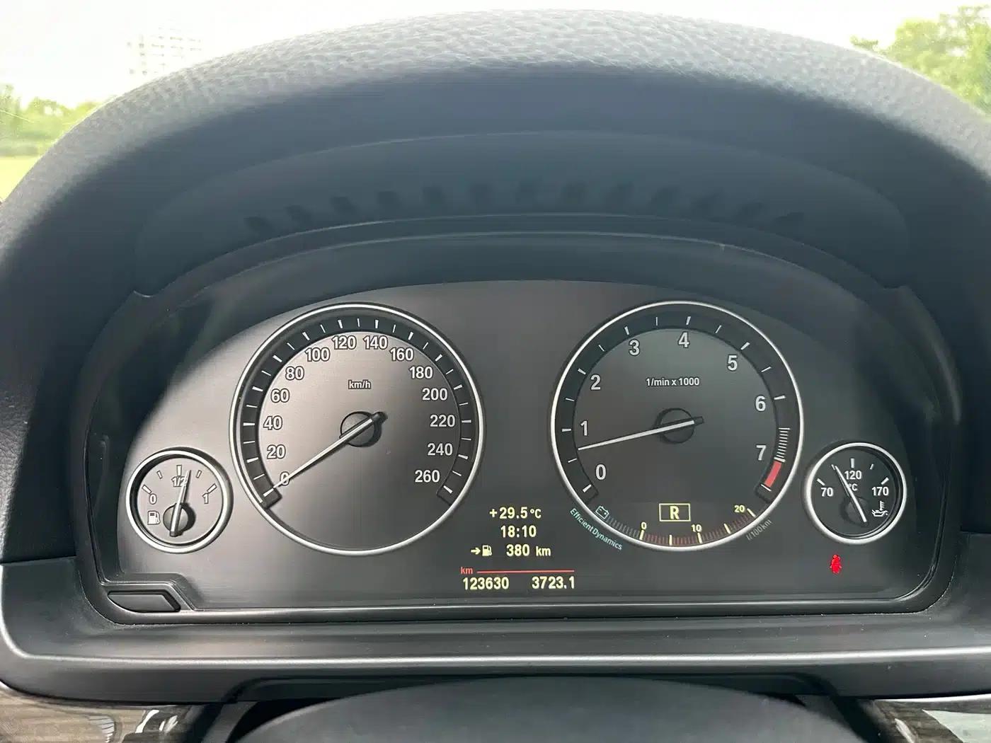 2011 BMW 5 Series 535Li Executive Edition — миниатюра 33