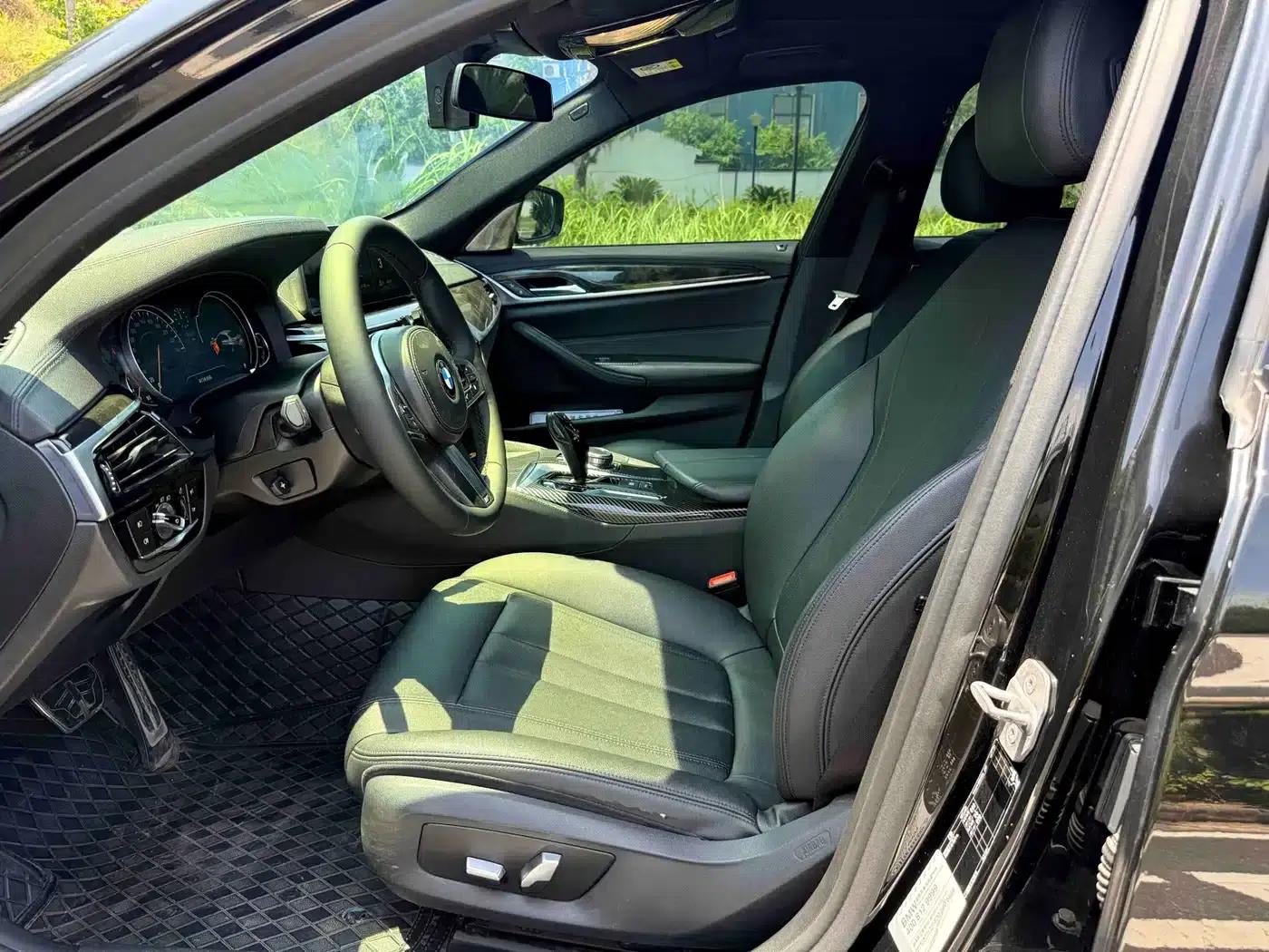 2018 BMW 5 Series 525Li M Sport Package — миниатюра 4