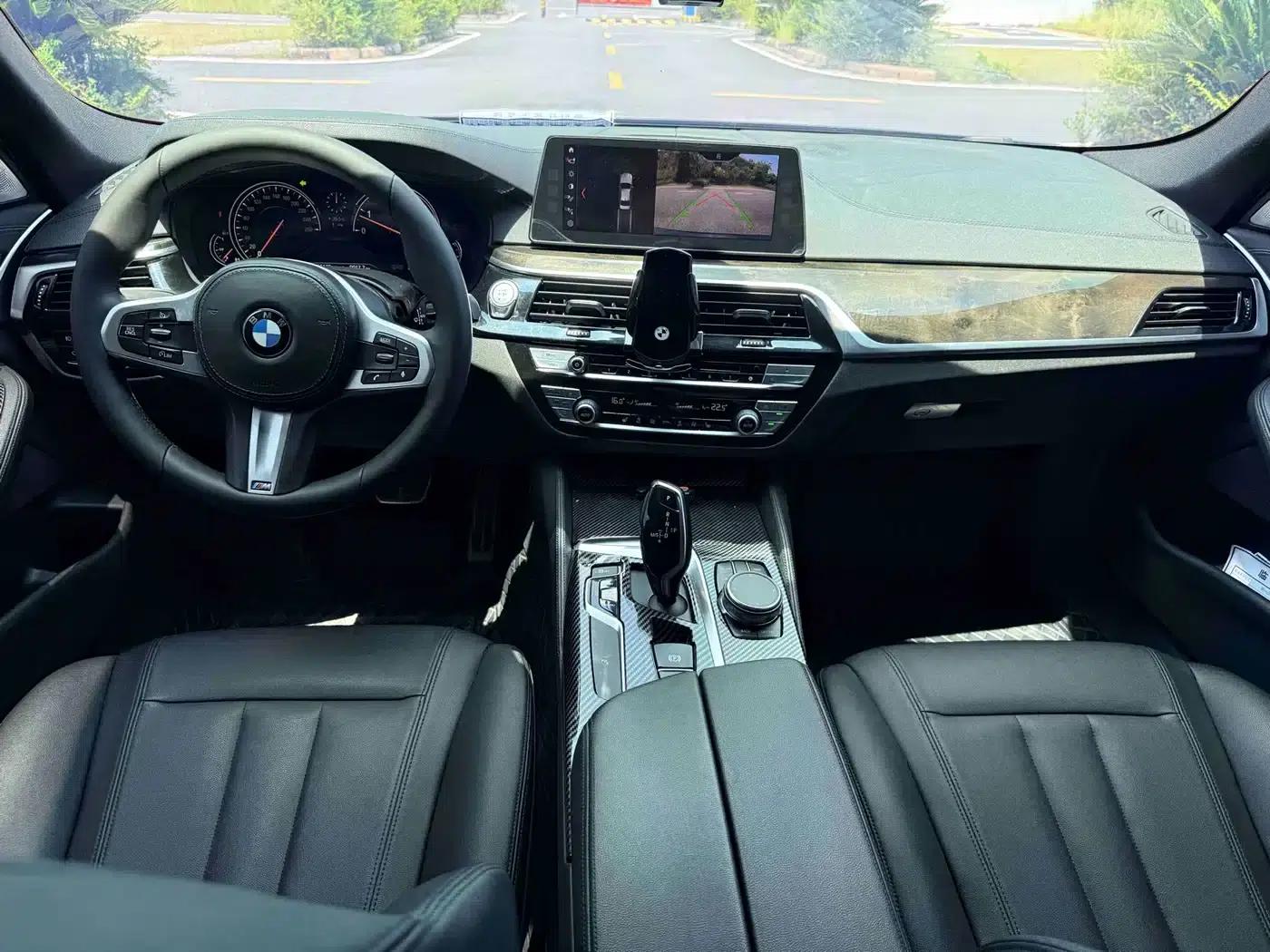 2018 BMW 5 Series 525Li M Sport Package — миниатюра 6