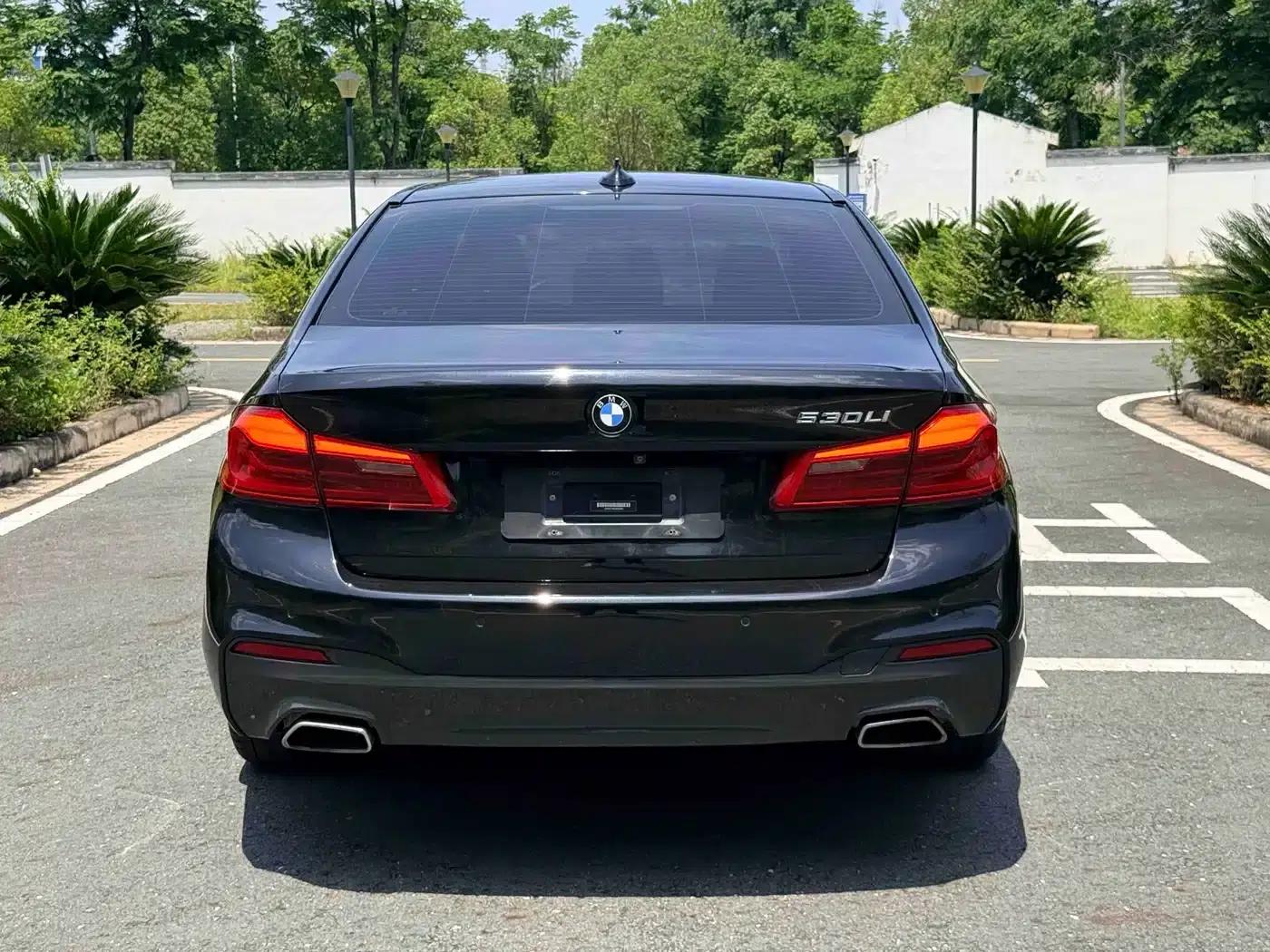 2018 BMW 5 Series 525Li M Sport Package — миниатюра 8