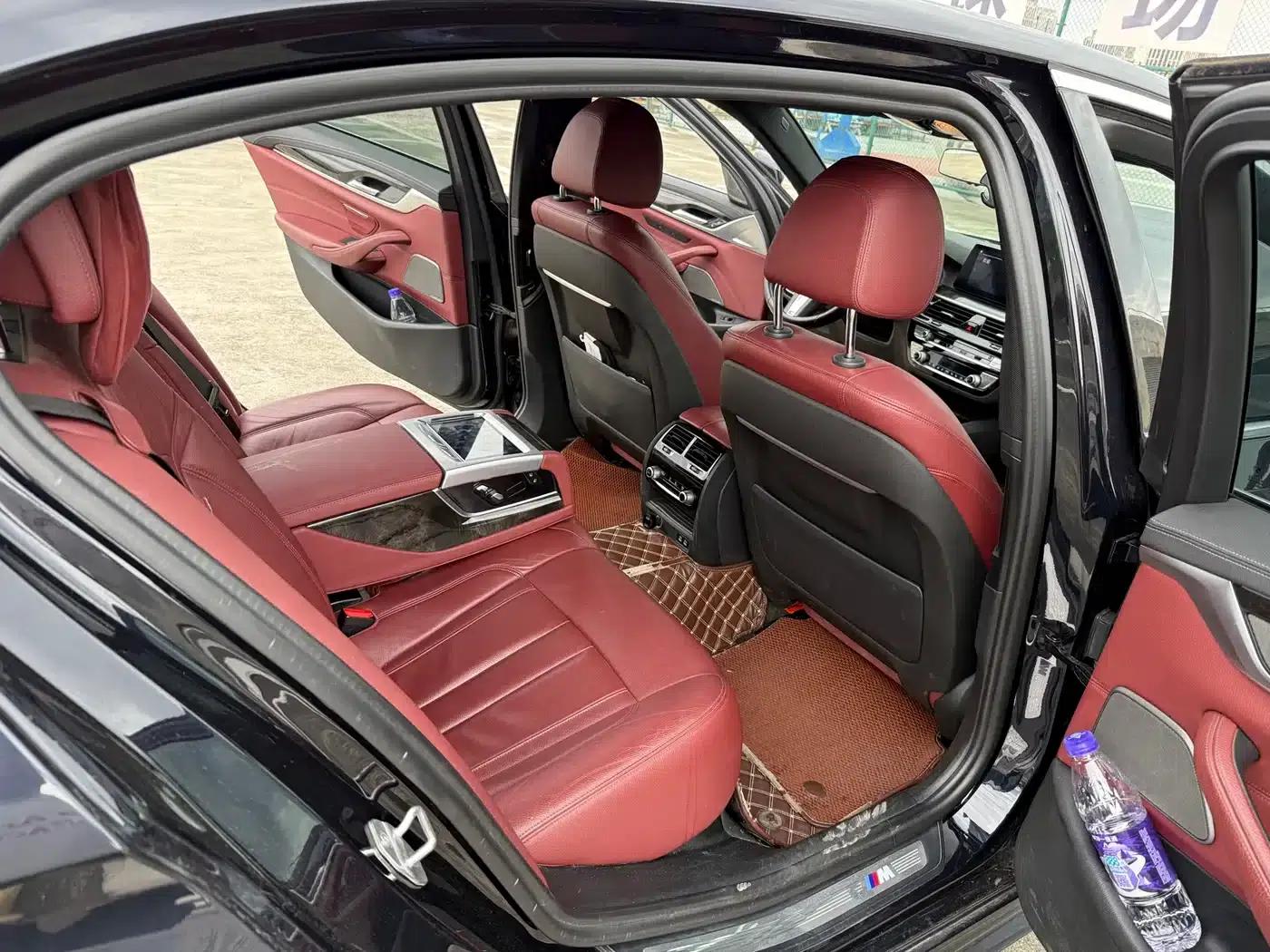 2020 BMW 5 Series 530Li Luxury M Sport Package — миниатюра 6