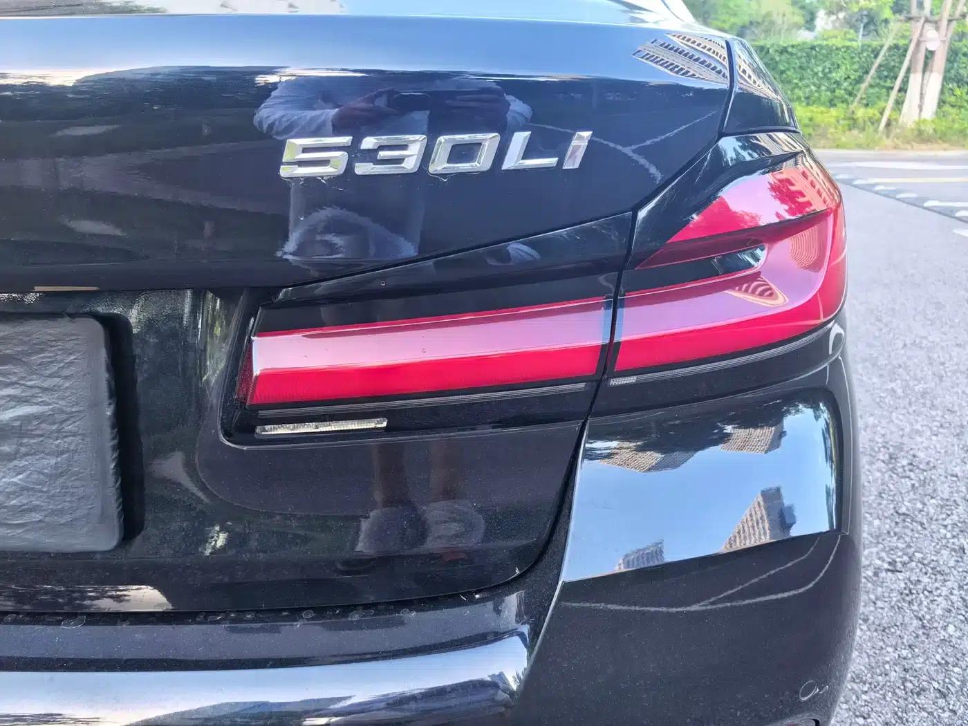 2021 BMW 5 Series 530Li Leading Edition M Sport Package — миниатюра 16