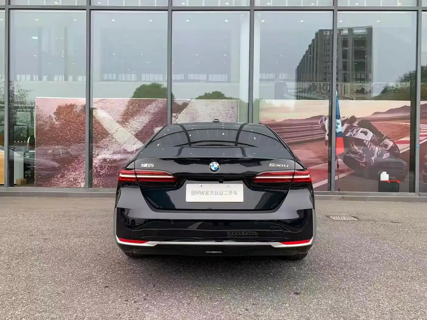 2024 BMW 5 Series 530Li Leading Luxury Package — миниатюра 3
