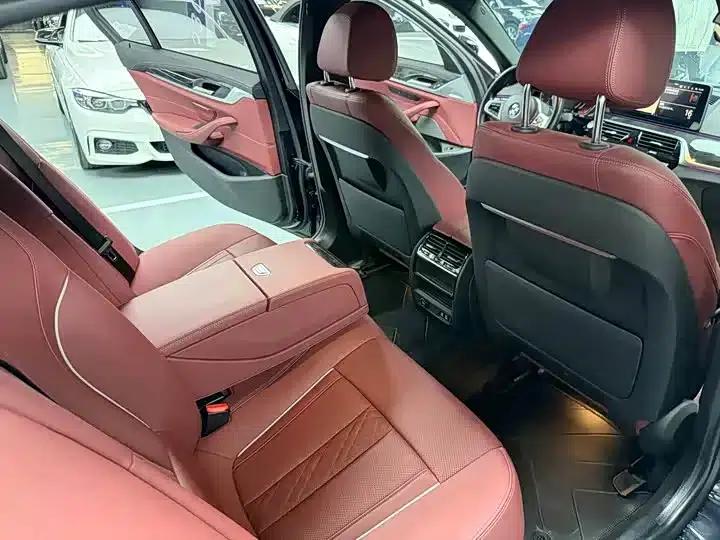 2021 BMW 5 Series 525Li M Sport Package — миниатюра 16