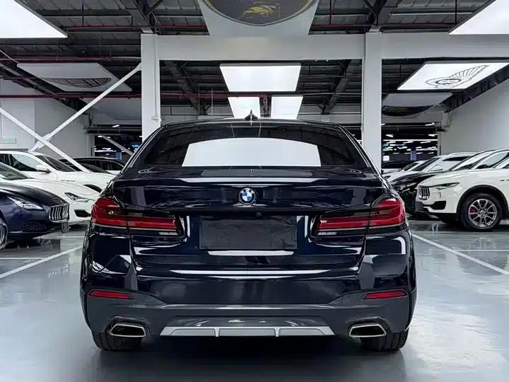 2021 BMW 5 Series 525Li M Sport Package — миниатюра 20