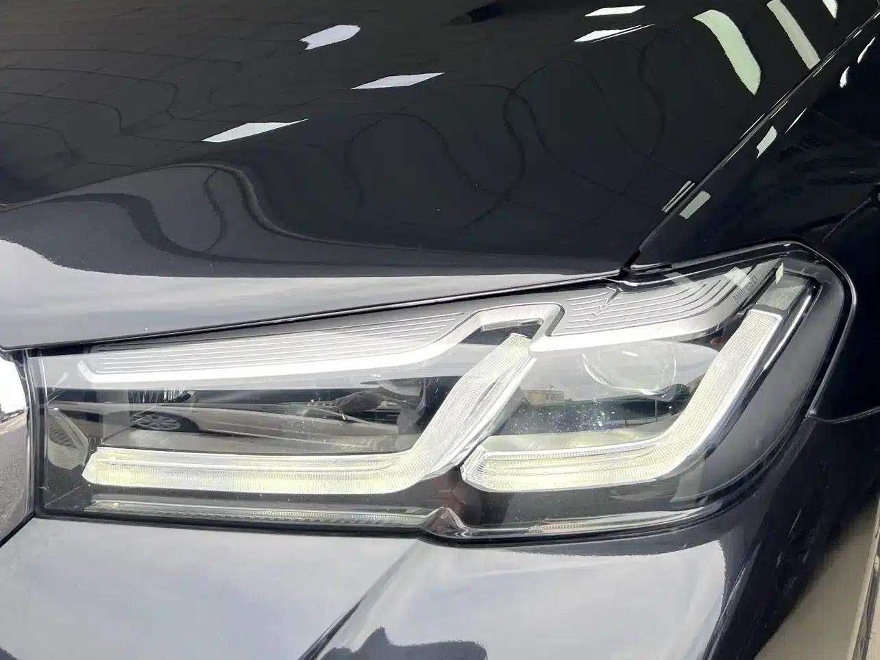 2022 BMW 5 Series 530Li Leading Edition M Sport Package — миниатюра 7