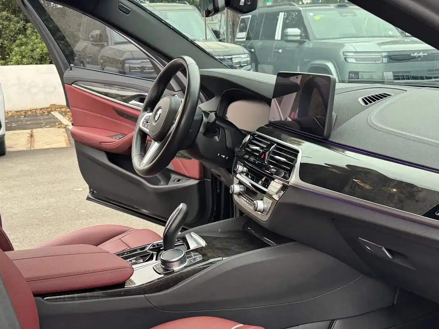 2021 BMW 5 Series 525Li M Sport Package — миниатюра 15